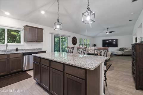 1558 Tanoan Drive, Jacksonville FL - photo 18 of 37