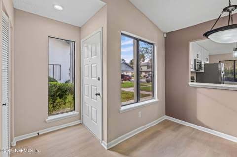 9360 Craven Road #807, Jacksonville FL - photo 7 of 57