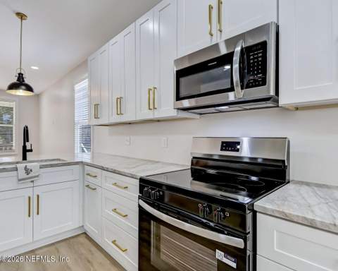 1715 Ionia Street, Jacksonville FL - photo 13 of 40