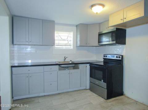 1137 W 27th Street, Jacksonville FL - photo 8 of 15