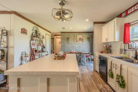 6375 North Street, Jacksonville FL - photo 10 of 29