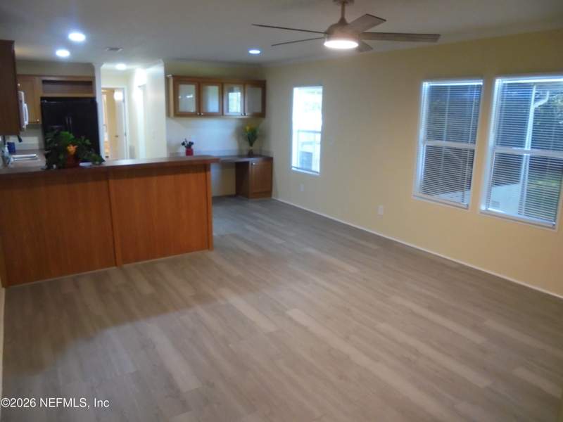 3 bedroom Mobile Home at 7160 Dove Street, Lakeside Terrace, Florahome — photo 3