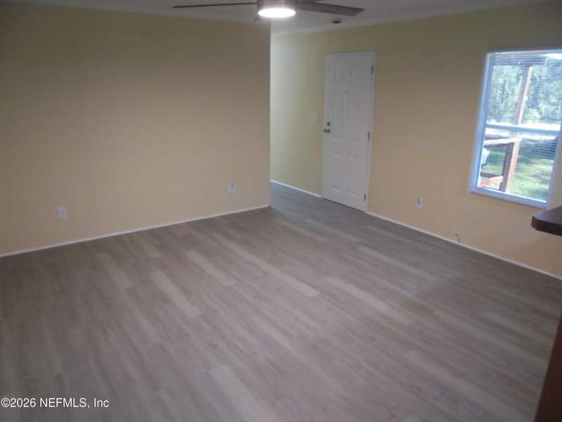 3 bedroom Mobile Home at 7160 Dove Street, Lakeside Terrace, Florahome — photo 5