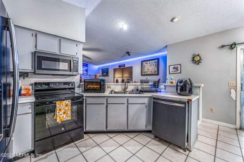 233 Quebec Lane, Jacksonville FL - photo 10 of 23
