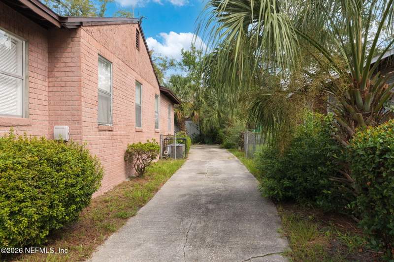 3 bedroom Single Family Residence at 2079 W 16th Street, East Grand Park, Jacksonville — photo 3
