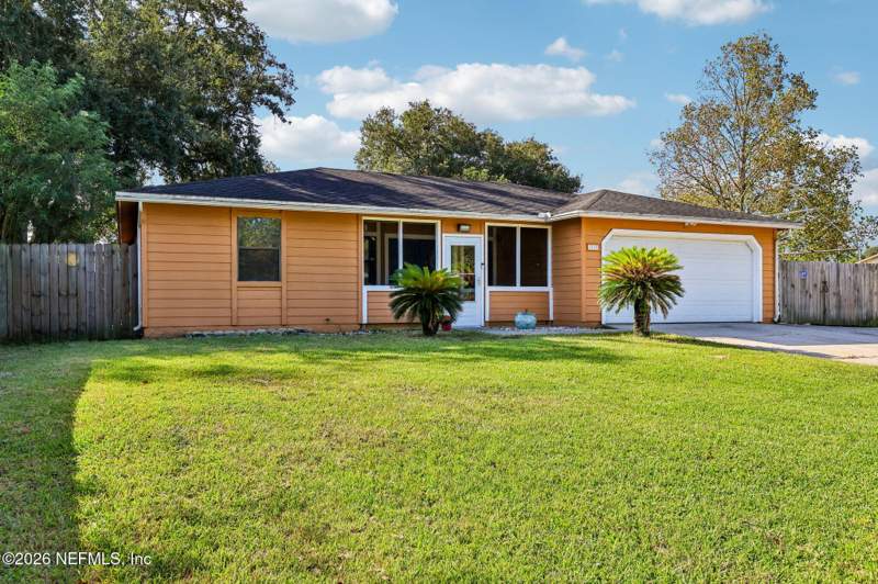 3 bedroom Single Family Residence at 7713 Pepper Circle, Cinnamon Lakes, Jacksonville — photo 3