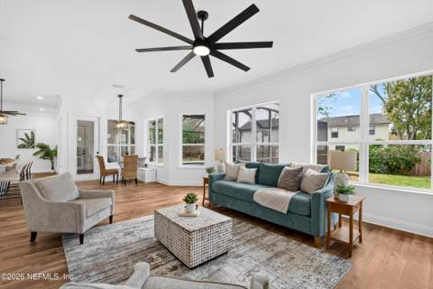 1005 9th Avenue, Jacksonville Beach FL - photo 7 of 38