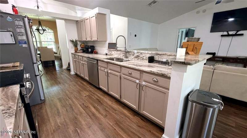 4 bedroom Single Family Residence at 1342 Portside Drive, Harbour Island, Orange Park — photo 2