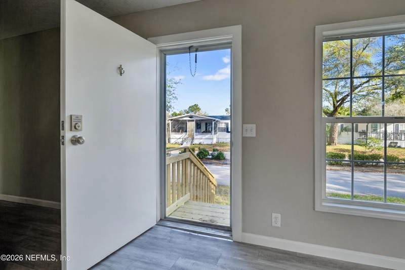 3 bedroom Manufactured Home at 8088 Susie Street, Jax Heights, Jacksonville — photo 2