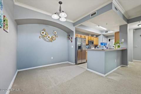 10075 Gate Parkway #702, Jacksonville FL - photo 11 of 34