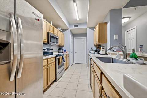 10075 Gate Parkway #702, Jacksonville FL - photo 14 of 34