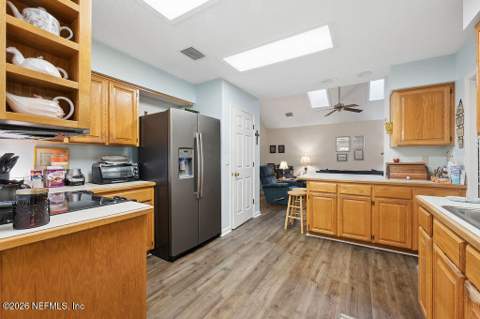 2263 Oak Forest Drive, Jacksonville Beach FL - photo 13 of 35