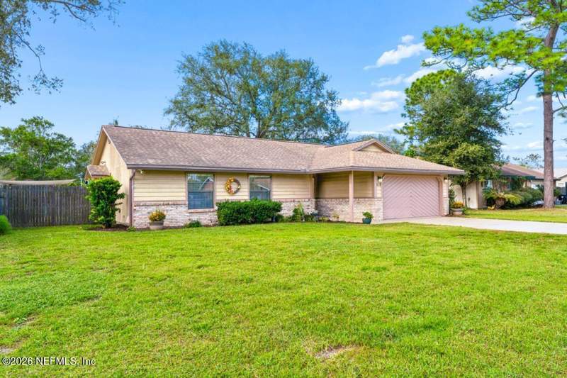 3 bedroom Single Family Residence at 818 Hardwood Street, Ridgecrest, Orange Park — photo 2