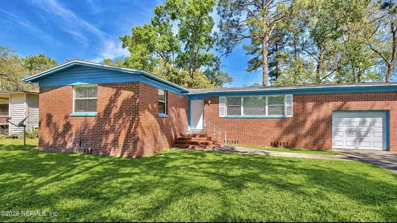 3 bedroom Single Family Residence at 6515 E Bartholf Avenue, Cedar Hills Estates, Jacksonville — photo 1