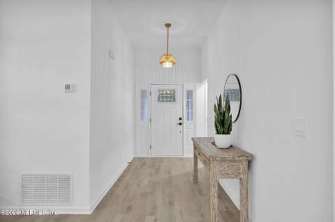 12796 Glade Springs Drive, Jacksonville FL - photo 7 of 42