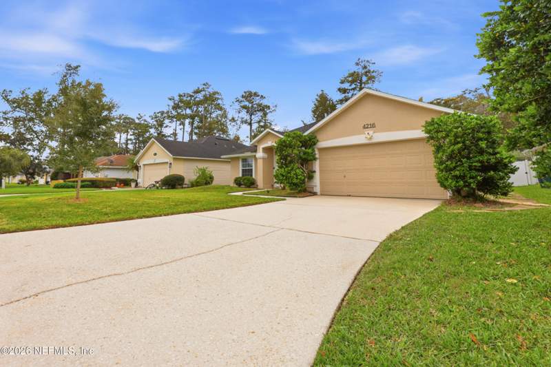 3 bedroom Single Family Residence at 4216 Chelsea Harbor Drive, Johns Creek, Jacksonville — photo 4