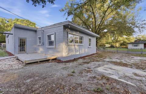 202 Azalea Circle, Palatka FL - photo 11 of 12
