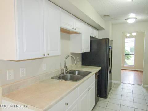 10539 Hampton Road, Jacksonville FL - photo 12 of 25