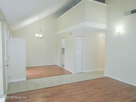 10539 Hampton Road, Jacksonville FL - photo 9 of 25