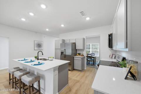 6036 Dunn Avenue, Jacksonville FL - photo 10 of 22