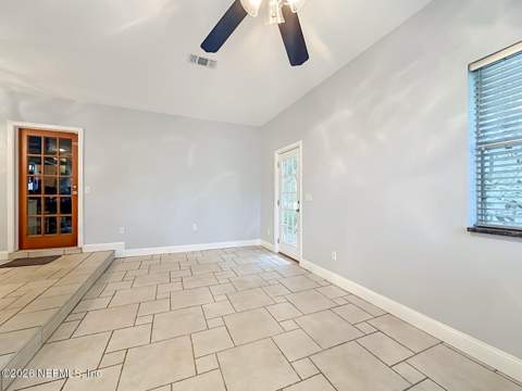 6728 Strawberry Lane, Jacksonville FL - photo 21 of 38