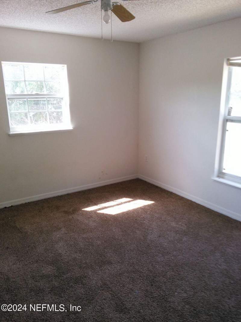 4 bedroom Single Family Residence at 9381 Thorn Glen Road, Timber Oaks, Jacksonville — photo 4