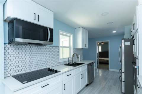 619 Oakwood Avenue, Waycross GA - photo 8 of 47