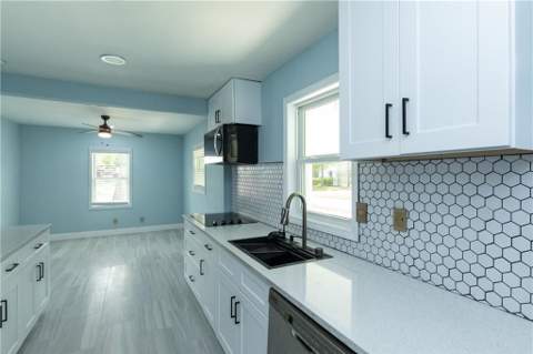 619 Oakwood Avenue, Waycross GA - photo 9 of 47