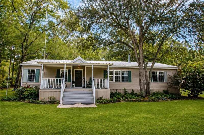 6 bedroom Mobile Home at 245 Ravenwood Road, No Recorded Subdivision, Waynesville — photo 1