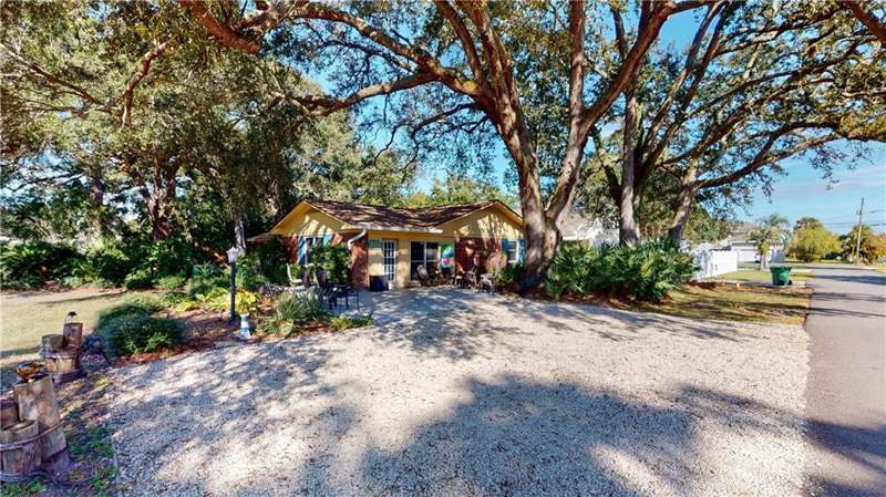 5 bedroom Single Family Residence at 913 N Beachview Drive, Jekyll Beach, Jekyll Island — photo 2