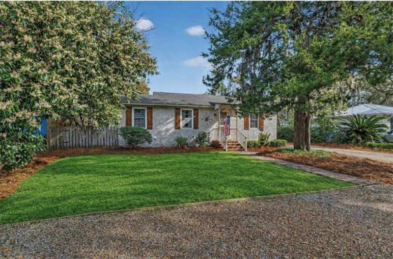 2 bedroom Single Family Residence at 7 Stewart Avenue, Oglethorpe Park, St. Simons Island — photo 1