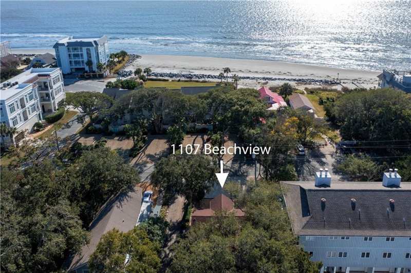 4 bedroom Single Family Residence at 1107 Beachview Drive, Arnold Villa, St. Simons Island — photo 1