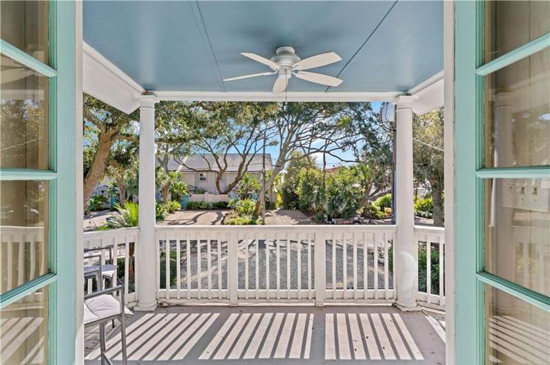 4 bedroom Single Family Residence at 1107 Beachview Drive, Arnold Villa, St. Simons Island — photo 2