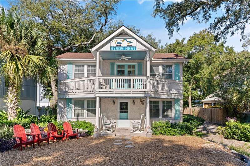 4 bedroom Single Family Residence at 1107 Beachview Drive, Arnold Villa, St. Simons Island — photo 3