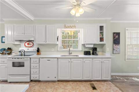 1107 Beachview Drive, St. Simons Island GA - photo 7 of 22