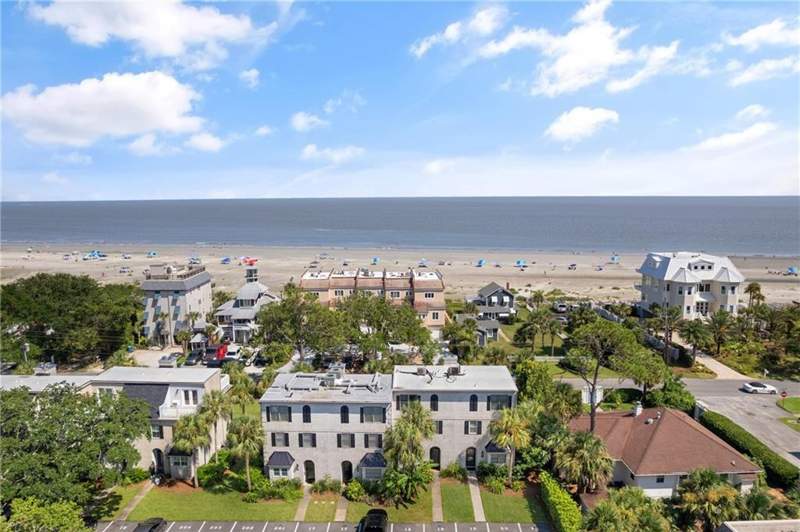3 bedroom Condominium at 1035 Beachview Drive, Beachcomber Condos, St. Simons Island — photo 3