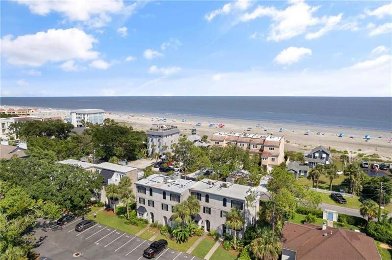 3 bedroom Condominium at 1035 Beachview Drive, Beachcomber Condos, St. Simons Island — photo 4