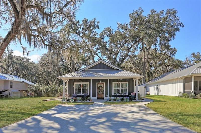 3 bedroom Single Family Residence at 1130 NE Fisherman's Lodge Road, The Cove at Shellman Bluff, Townsend — photo 2