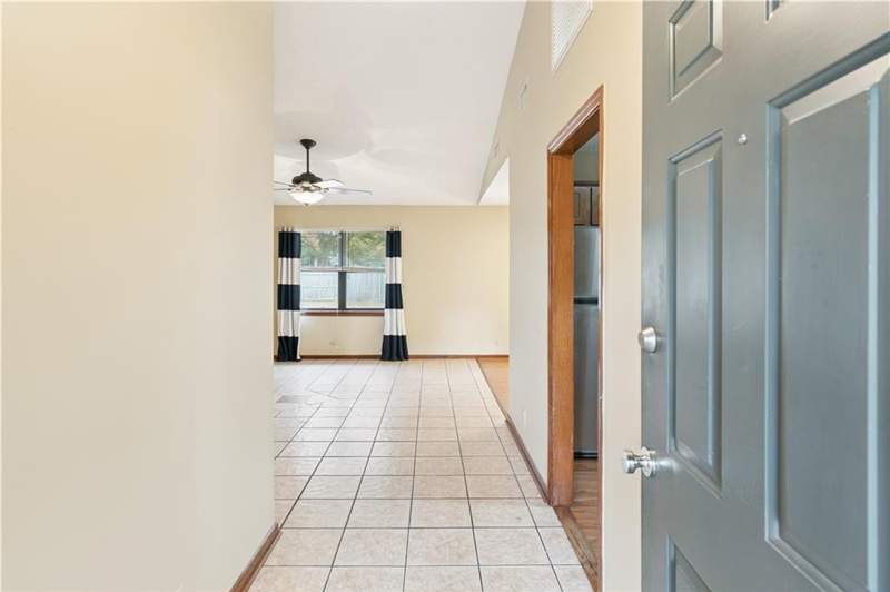 3 bedroom Single Family Residence at 132 Woodvalley Drive, Mariners Landing, Kingsland — photo 2