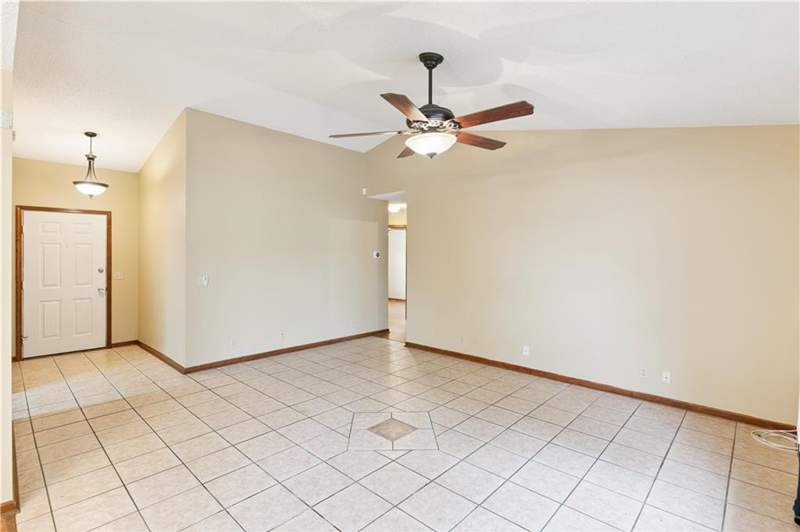 3 bedroom Single Family Residence at 132 Woodvalley Drive, Mariners Landing, Kingsland — photo 5