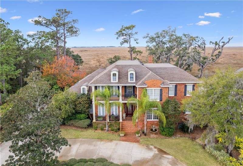5 bedroom Single Family Residence at 931 Champney, Hampton Plantation, St. Simons Island — photo 2