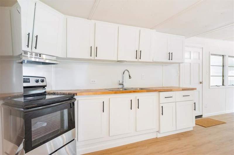 4 bedroom Mobile Home at 24 Sangster Road, No Recorded Subdivision, Jesup — photo 3