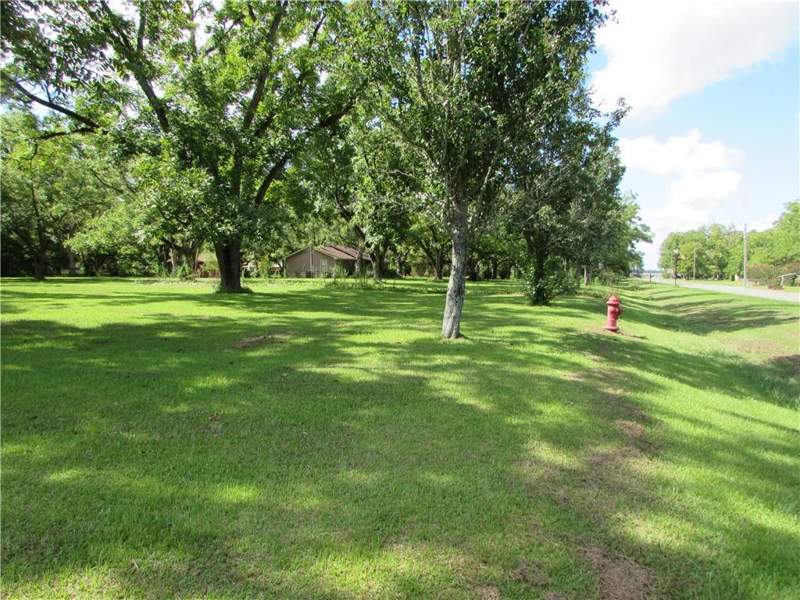 3 bedroom Mobile Home at 3239 Bob Bowen Road, No Recorded Subdivision, Blackshear — photo 2