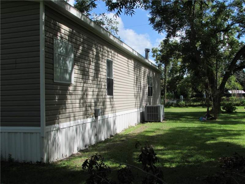 3 bedroom Mobile Home at 3239 Bob Bowen Road, No Recorded Subdivision, Blackshear — photo 3