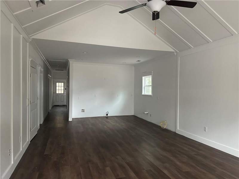 3 bedroom Single Family Residence at 1066 Baywood Avenue, Baywood, Darien — photo 2