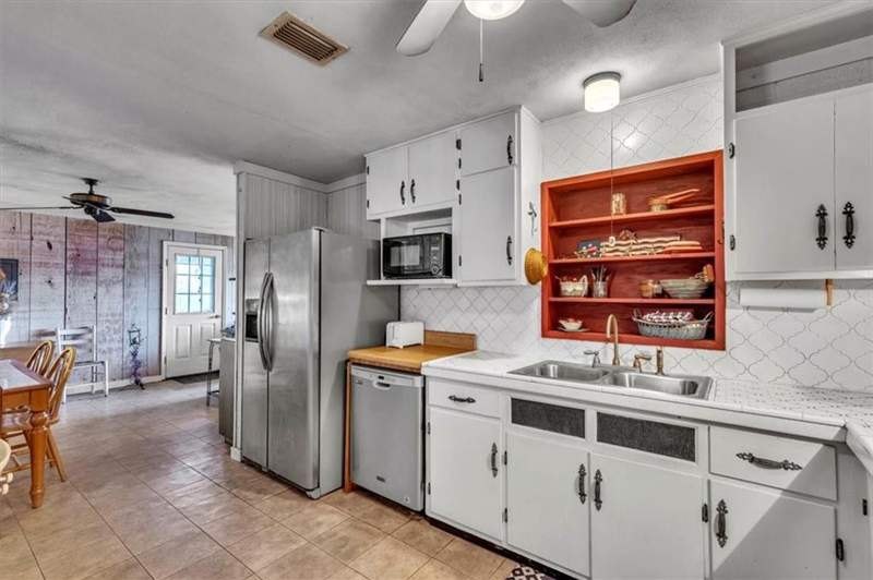 3 bedroom Single Family Residence at 523 Hickory Bluff Drive, Hickory Bluff, Waverly — photo 4