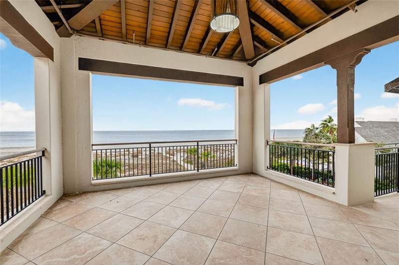 4 bedroom Condominium at 100 Ocean Road, Ocean Forest, Sea Island — photo 3