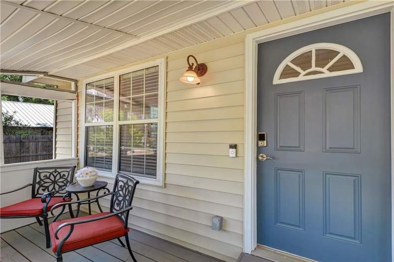 2 bedroom Single Family Residence at 503 Sixth Street, No Recorded Subdivision, Darien — photo 3