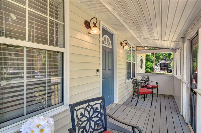 2 bedroom Single Family Residence at 503 Sixth Street, No Recorded Subdivision, Darien — photo 4