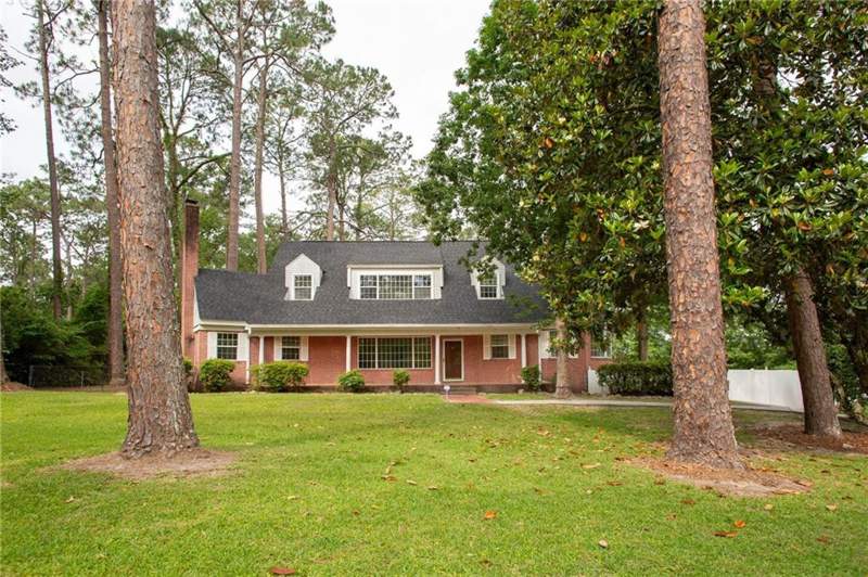 4 bedroom Single Family Residence at 1701 Satilla Boulevard, No Recorded Subdivision, Waycross — photo 2